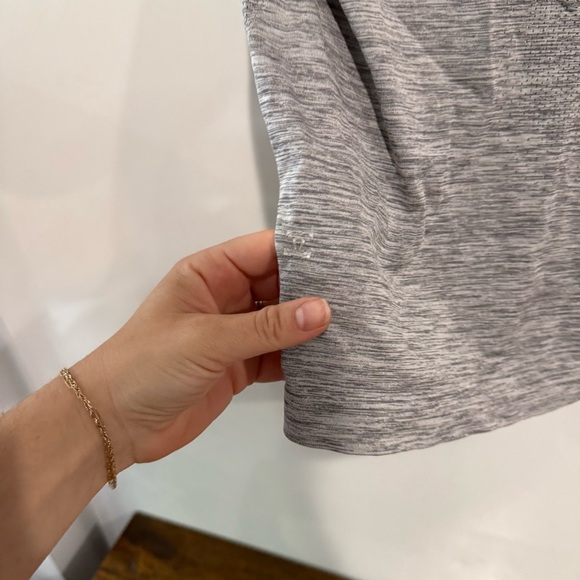 Lululemon Metal Tech Vent Short Sleeve V Neck Top - Picture 5 of 6